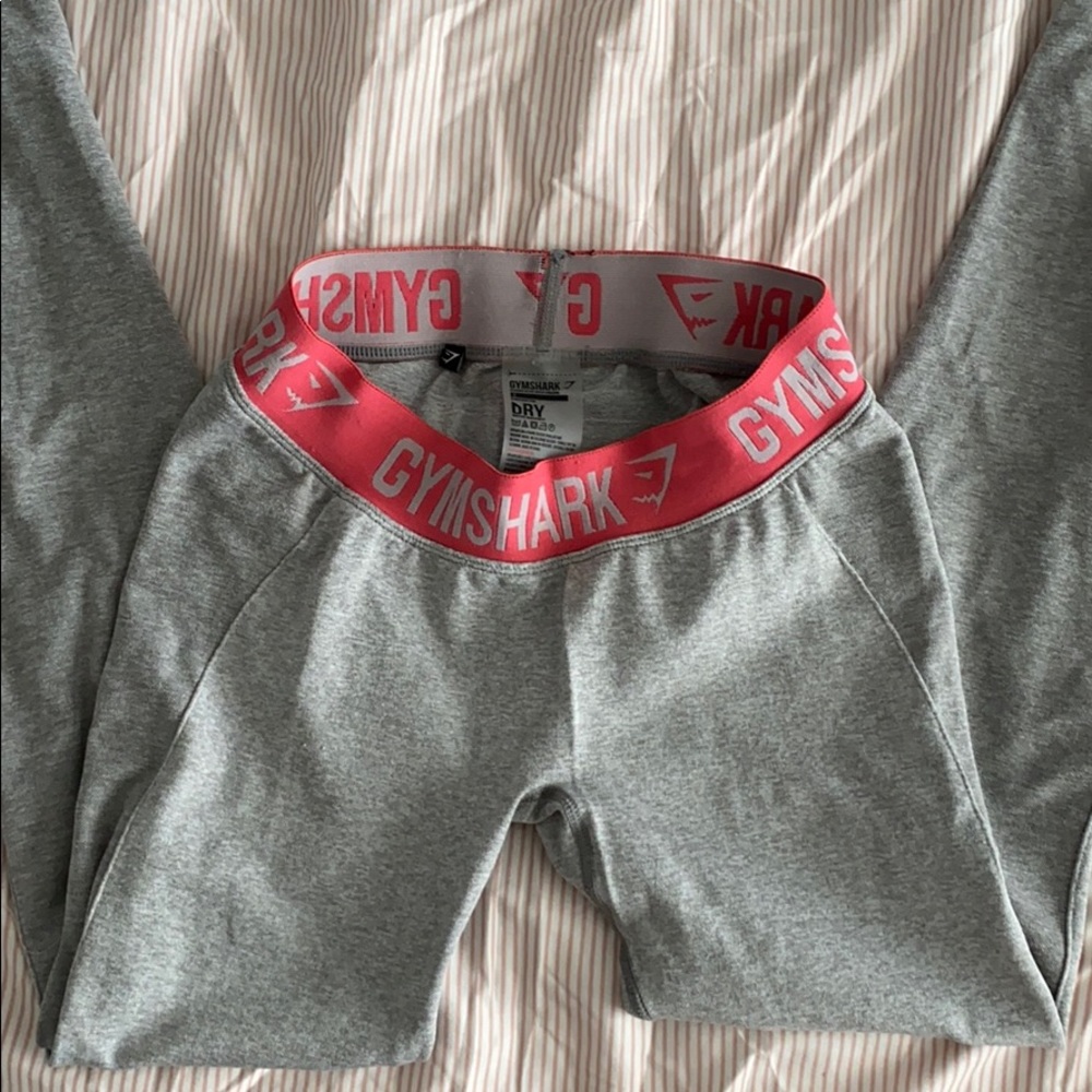 Gymshark Flex Leggings light grey/coral